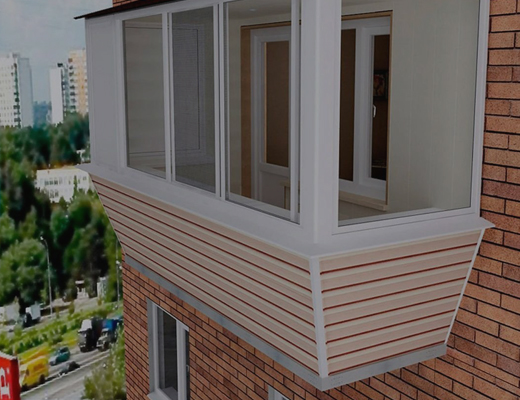 Преимущества обшивки балкона сайдингом